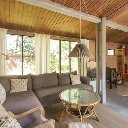 Feriehus Three-bedroom Holiday In Vaggerlose *